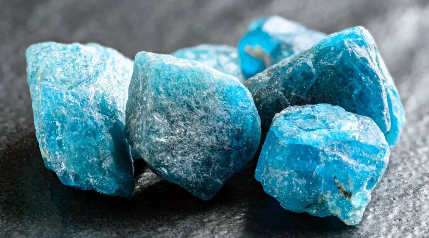 Pierre d'Apatite : vertus, propriétés et secrets de cette pierre naturelle Image